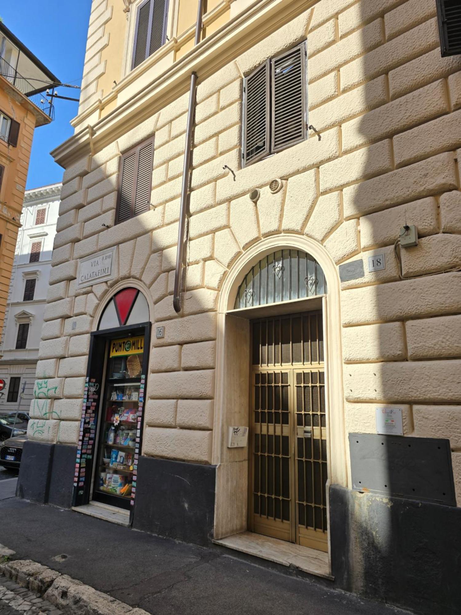 Fruitroom Roma Esterno foto